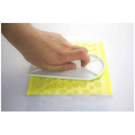 Tapete-impressão-redemoinho-colar-a-sucre