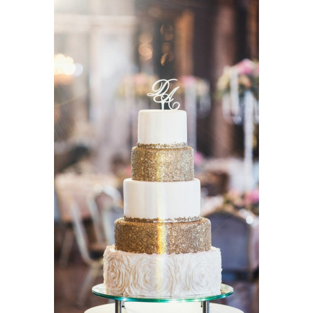 ideia de bolo de casamento dourado e branco