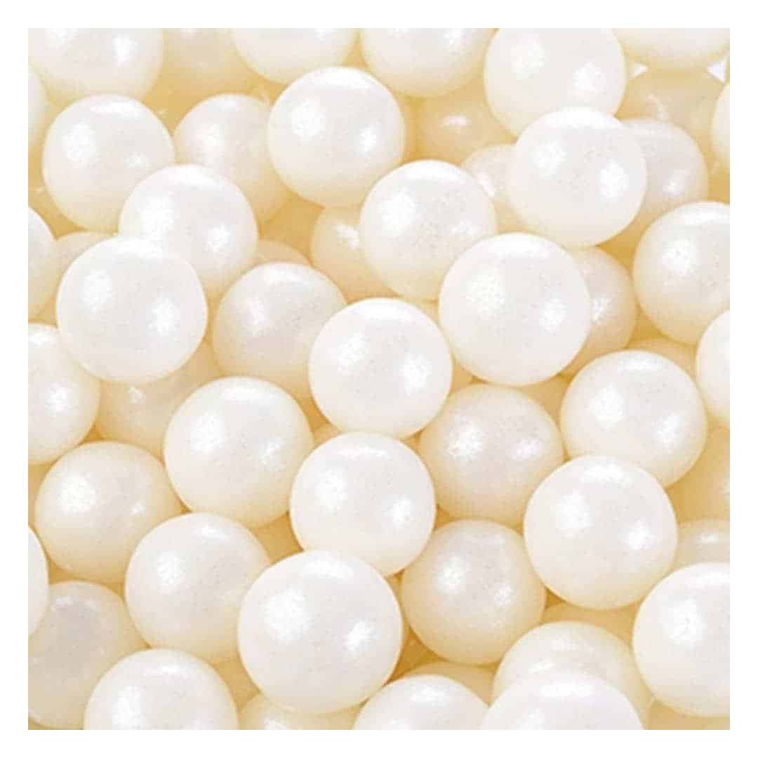 decoração de bolo com pérolas de açúcar branco