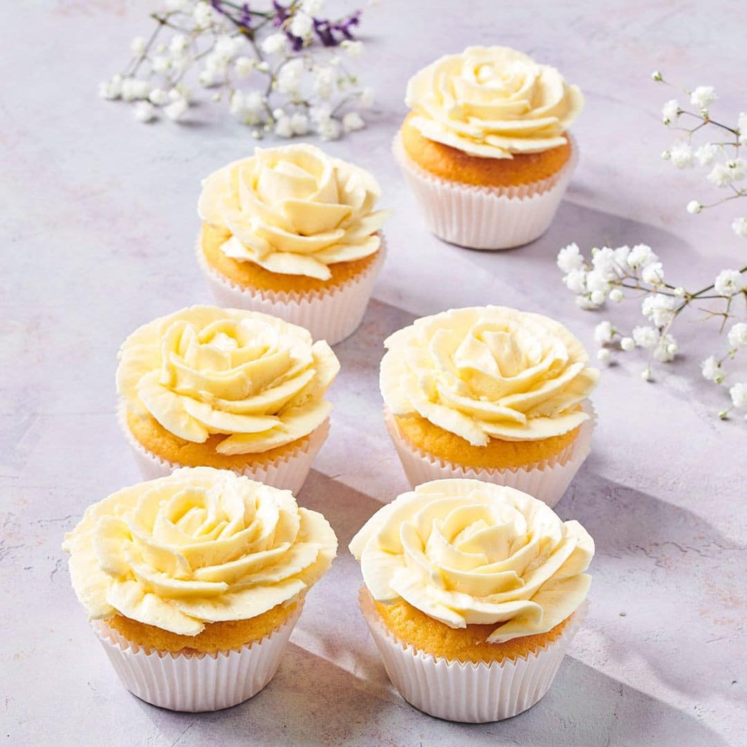 misture-creme-de-manteiga-merengue-suíço-bolos divertidos