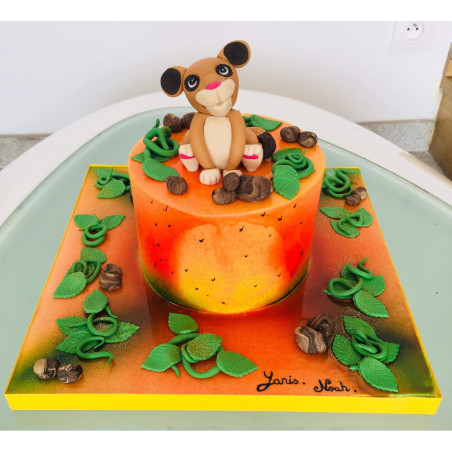 design de bolo com pasta de açúcar e cortador de biscoitos