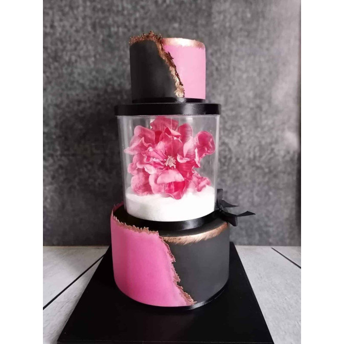 cake-design-piece-montee-manequim-transparente