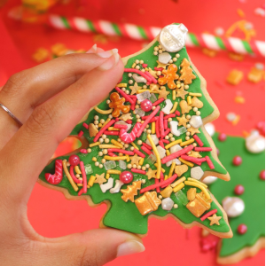 Granulados de Natal vermelhos, laranja, amarelos e brancos