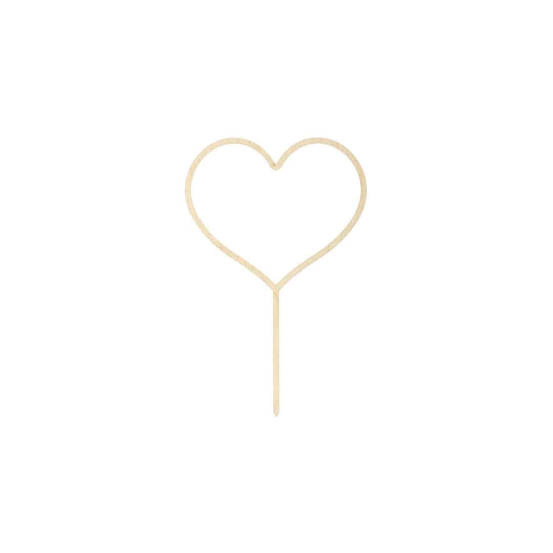 topo de bolo-coeur-en-bois