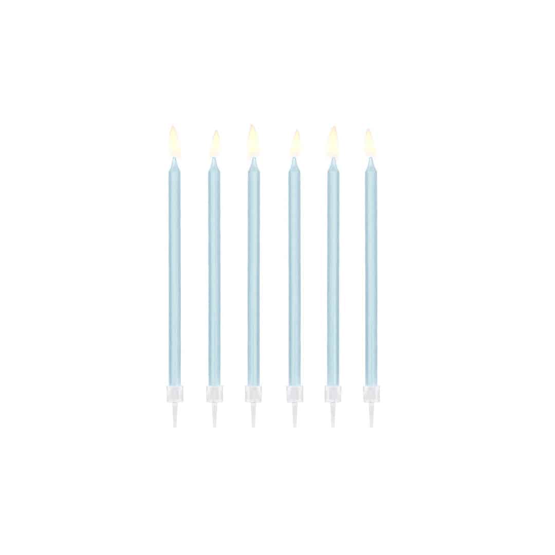 velas de aniversário em azul pastel