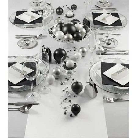 decoração de mesa em preto e branco