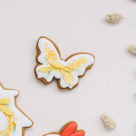 biscoito borboleta cortado com cortador de biscoitos