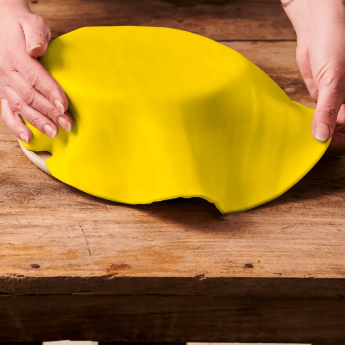 Pate-a-sucre-funcakes-etalee-jaune