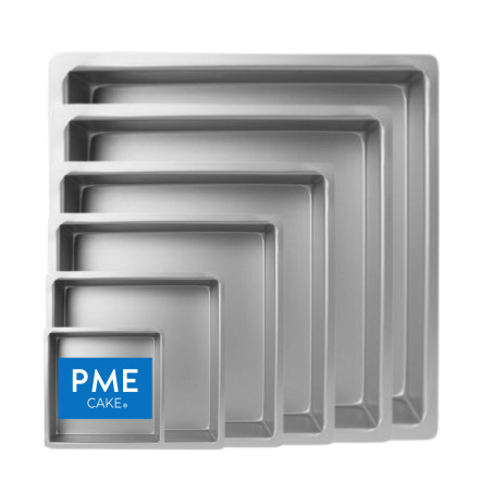 vários moldes quadrados pm 10cm de altura