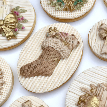 biscoito decorado com molde de meia de natal