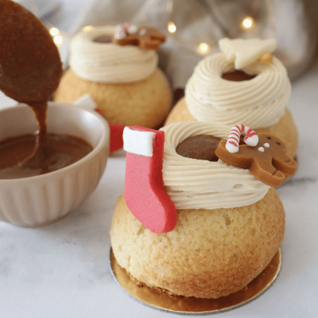 decoração de pasta de amêndoa em choux