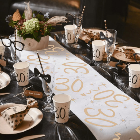 caminho de mesa 30 anos dourado