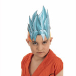 criança com cocar de dragon ball
