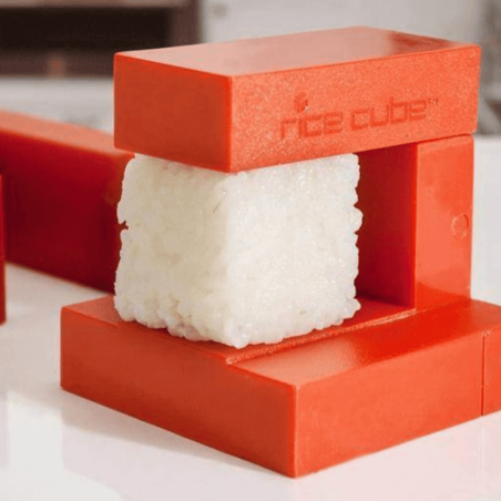Cubo de arroz com bloco de arroz