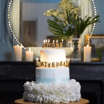 Velas douradas de “feliz aniversário”