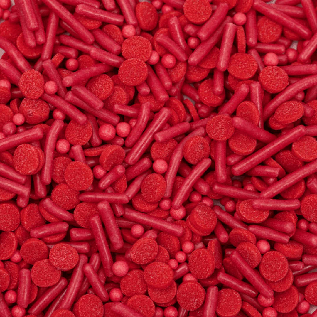 Bolo PME com granulado vermelho misto