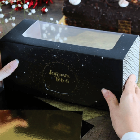 Caixa de madeira preta com detalhes dourados, boas festas!