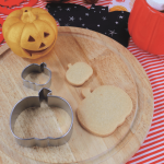 Conjunto de biscoitos de Halloween em formato de abóbora para viagem