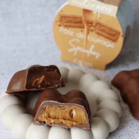 Speculoos é uma pasta para cobertura de bolos e sobremesas.