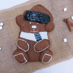 Bolo de Natal decorado com um ursinho de pelúcia - Cécoa Paris