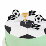 decoração de velas para bolo de aniversário com tema de futebol