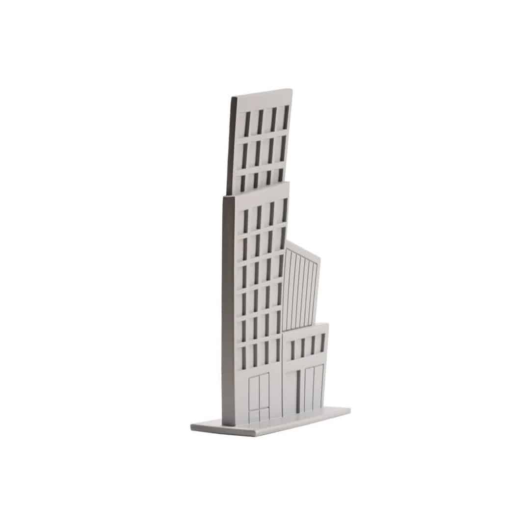 Construindo-em-PVC-cinza-para-decoração-de-bolo