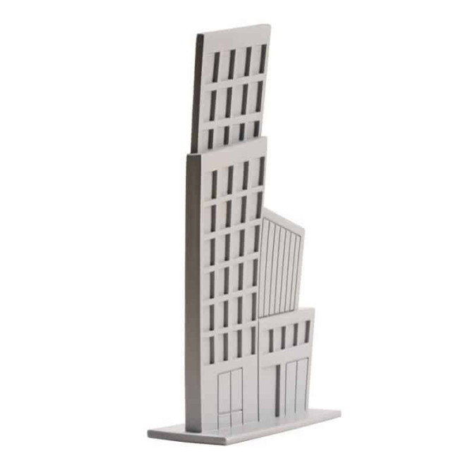 Construindo-em-PVC-cinza-para-decoração-de-bolo