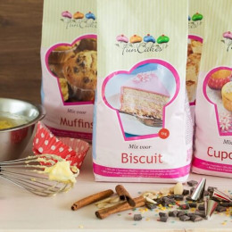 Ingredientes e preparos para cupcakes rápidos